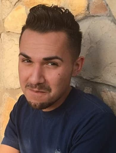 Photo of Dustin Henandez